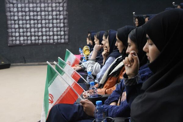 اکران دانش‌آموزی فیلم «مرد نقره‌ای»
