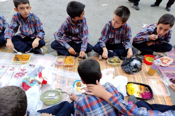  ناهار وحدت موج همدلی و صمیمیت