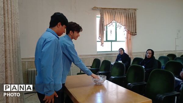 رقابت دانش‌آموزان بن در جشنواره خوارزمی