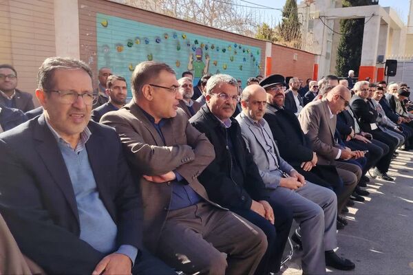 آیین نواختن گلبانگ انقلاب اسلامی با حضور استاندار فارس