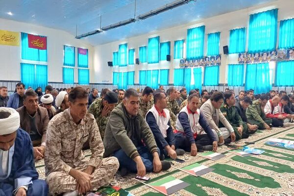 حضور پرشور دانش‌آموزان و فرهنگیان بخش دیشموک در گرامیداشت یوم‌الله 9 دی