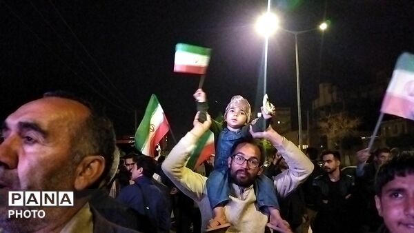 بیعت ورزشکاران  نیشابوری با رهبر انقلاب-۱
