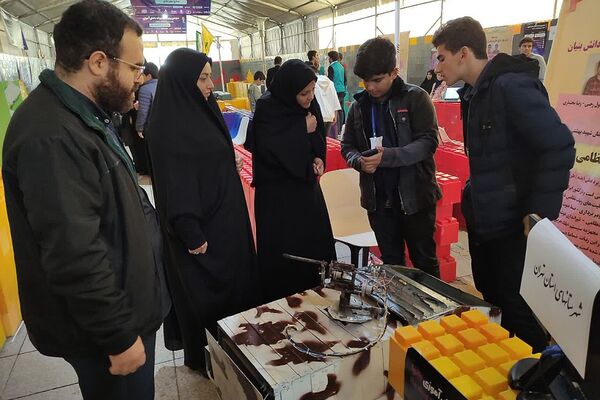 حضور دانش‌آموزان رودهن در «سومین دوره کشوری دستاوردهای پژوهشی و فناورانه دانش‌آموزی دانوا» در پردیس 