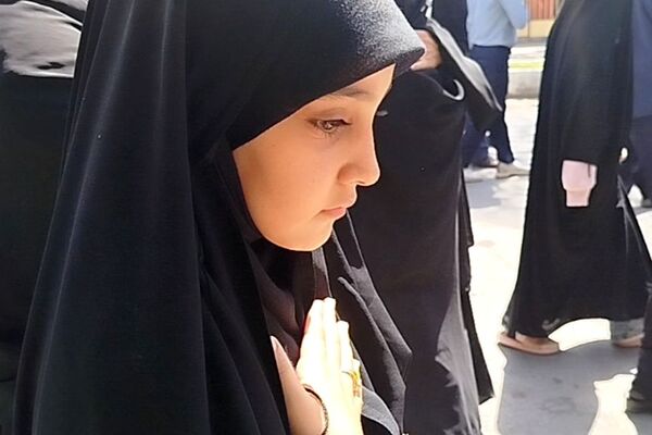 کاروان عزاداران ۲۸ صفر، لردگان را سیاه‌پوش کرد