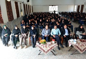 جشن روز معلم و نواختن زنگ سپاس معلم در دبیرستان سمیه