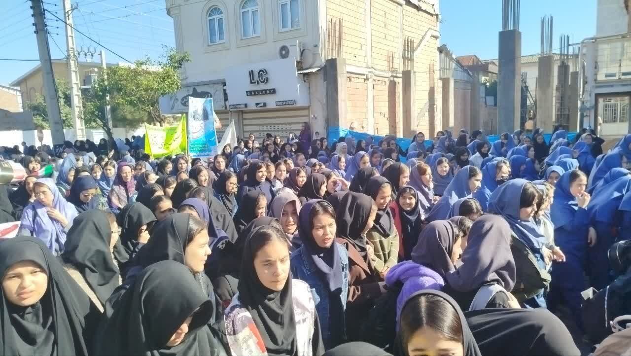 یوم‌الله ۱۳ آبان نماد استمرار مبارزه با استکبار از لانه جاسوسی تا امروز