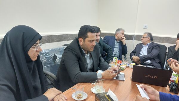 برگزاری میز خدمت به‌مناسبت هفته دولت در بلده