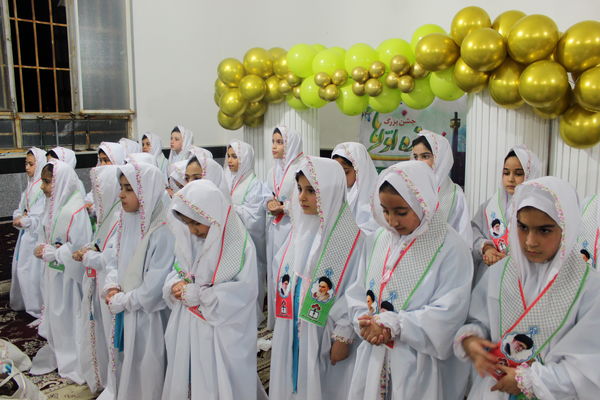 جشن روزه اولی‌ها در دبستان شهید فخرانی شهر درق