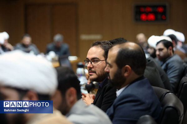 دیدار وزیر آموزش و پرورش با مسئولان اتحادیه انجمن‌های اسلامی دانش‌آموزی سراسر کشور
