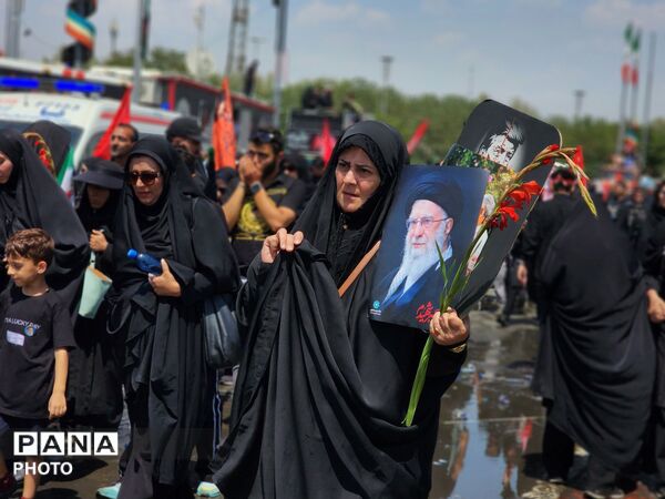 آخرین سلام یک ملت به رهبر شهید