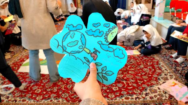 نقاشی همگانی با موضوع صرفه‌جویی در مصرف آب ، گاز و برق
