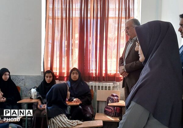 مهر مجازی در دبیرستان دکتر کمیلی