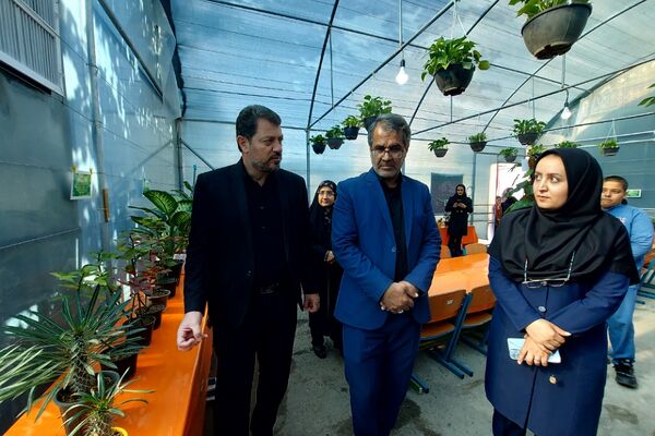 افتتاح گلخانه «باغ سلیمی» در دبستان شهید سلیمی جهرمی کهریزک 