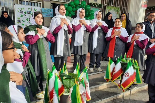 طنین زنگ استکبارستیزی در مدارس منطقه ۵ تهران به صدا در آمد