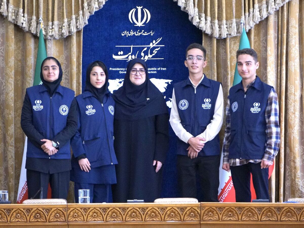 نسل دانش‌آموز امروز، پرچمدار وحدت و سرمایه فردای ایران است