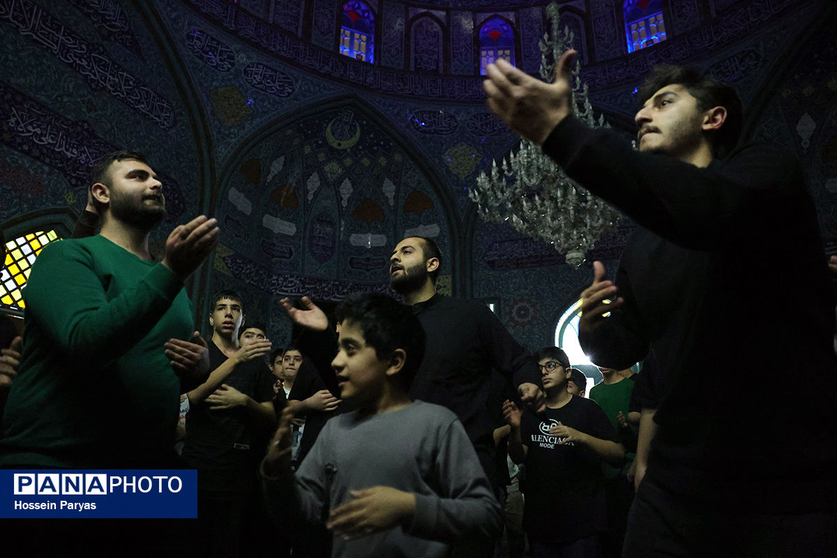 اعتکاف دانش‌آموزی در حسینیه ارشاد