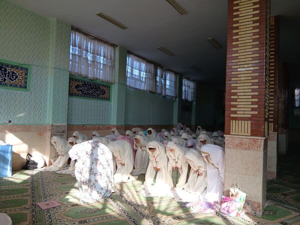 جشن تکلیف دانش‌آموزان دبستان شهدای غزه ناحیه ۲ کرج