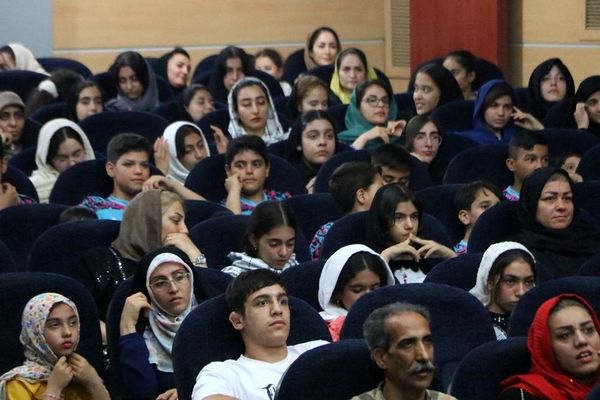 مراسم تجلیل از دانش‌آموزان مقام‌آور مسابقات جهانی، آسیایی و کشوری شهرستان ری