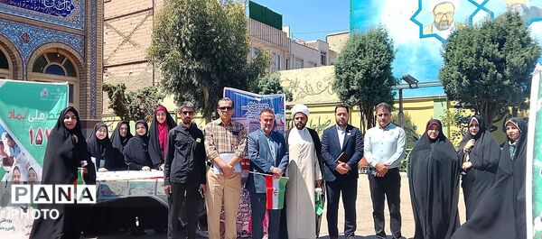 گامی مؤثر برای آینده تحصیلی دانش‌آموزان؛ میز خدمت مشاوران پاکدشتی 