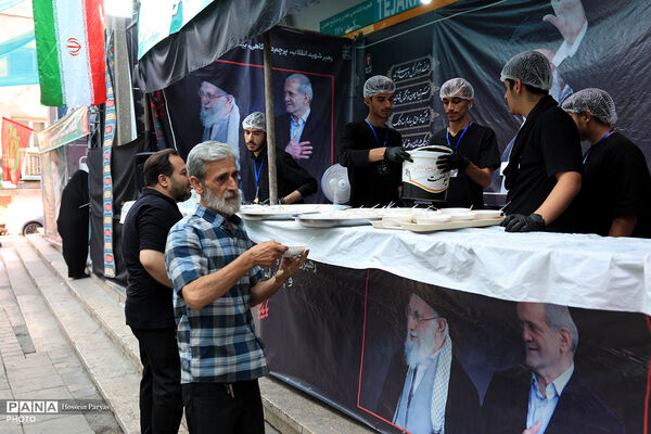 موکب وزارت آموزش و پرورش از از زائران و تشییع‌کنندگان پیکر رهبر شهید