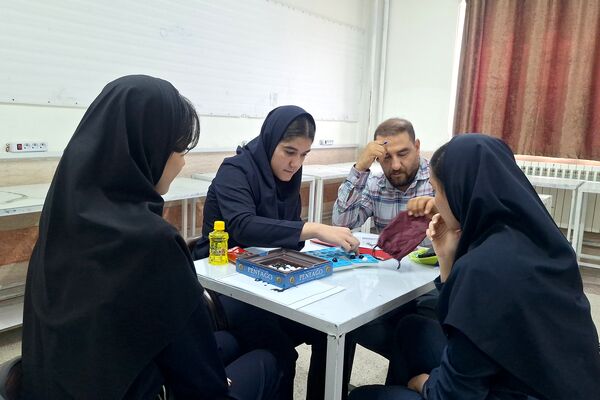 مسابقات بازی‌های فکری رویش دختران مرحله استانی در شیراز