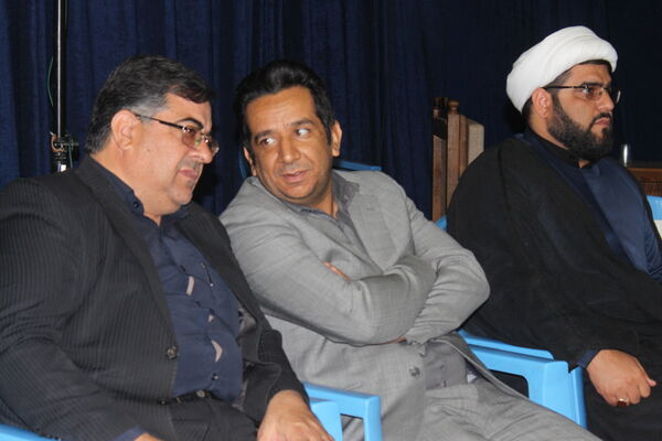 حضور پررنگ دانش‌آموزان دختر در آیین فاطمیون کرمان
