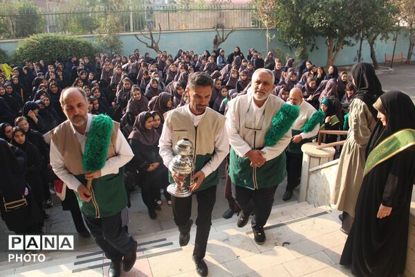 حضور خادمان‌ امام رضا (ع) در هنرستان شهدای سایپا اسلامشهر