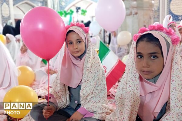 دختران نور در جشن بندگی