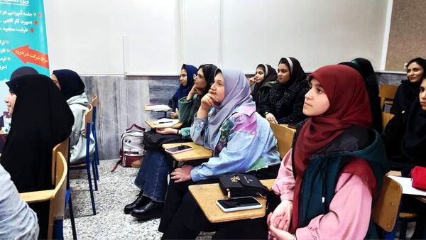 کارگاه آموزشی دوره مجری‌گری ویژه دانش‌آموزان دختران استان البرز 