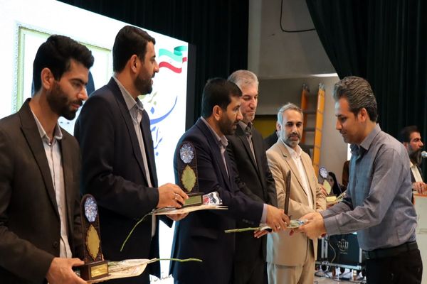 تجلیل از طلایه‌داران برتر تعلیم و تربیت ، آیین تقدیر از معلمین نمونه شهرستان پاکدشت 