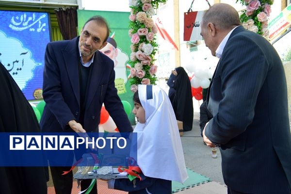 طنین زنگ انقلاب در بهارستان‌دو 