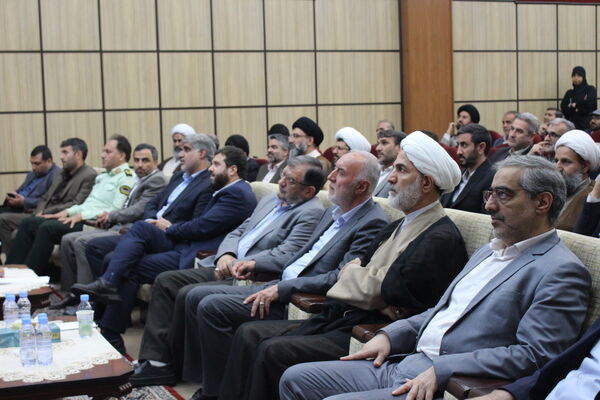 جلسه شورای اداری استان تهران با حضور وزیر کشور به‌مناسبت هفته معلم