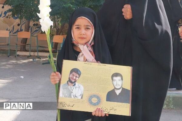 وداعِ پرشورِ دختران مدرسه مالک ملارد با شهید گمنامِ 