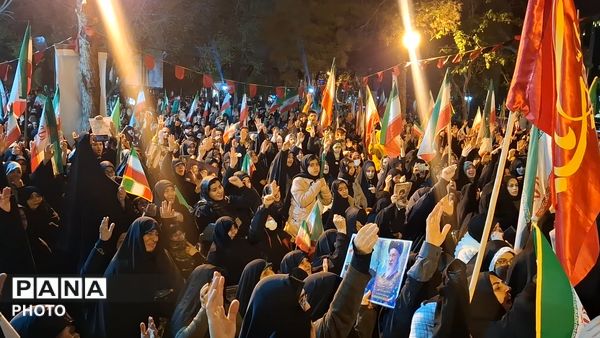 آیین وداع با پیکر دانش آموز شهید محمد حسین دهقان در قم