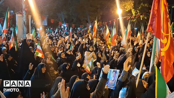 آیین وداع با پیکر دانش آموز شهید محمد حسین دهقان در قم