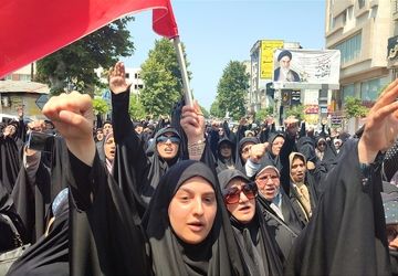 تجمع مردمی در اعتراض به جنایت صهیونیست‌ها در قائمشهر 