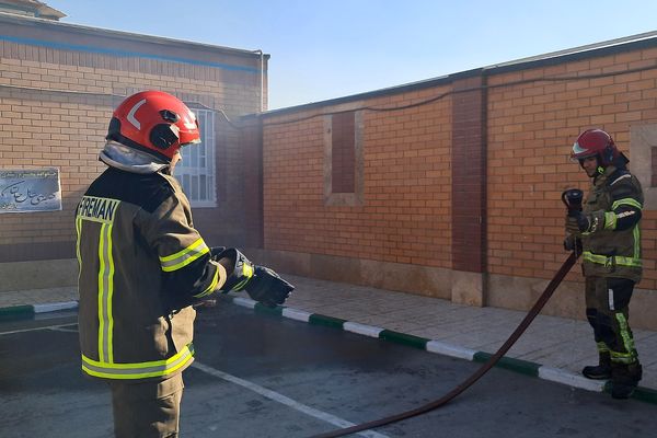 مراسم پدافند غیرعامل در دبیرستان بشارت بهارستان‌دو 