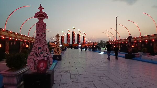 شکوه سوگ در میدان آزادی