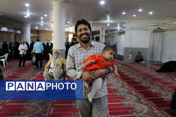 جلوه‌هایی از حضور نوجوانان قمی در شعبه‌های اخذ رای -1