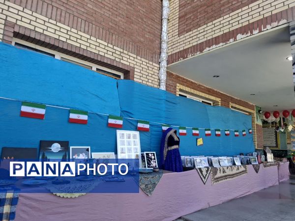 برگزاری ویژه‌ برنامه هفته فرهنگی در دبیرستان حضرت فاطمه‌زهرا(س) شهرستان فیروزکوه