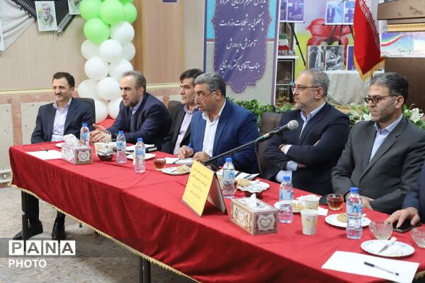مطالبات بی‌واسطه شورای دانش‌آموزی مدرسه شهید مسافری تبریز با مسوولان وزارت آموزش و پرورش 