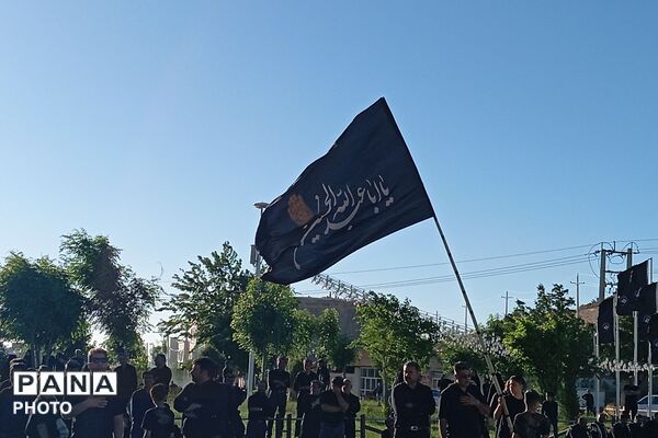 مراسم معنوی گل‌زنی در بن