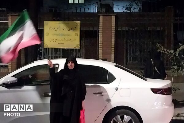 گردهمایی شبانه در محله ۱۳ آبان شهرری 