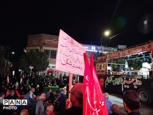 اجتماعات شبانه همراه با هیئت زنجیر زنی در نیشابور