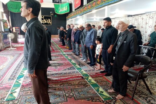 نماز جمعه در مسجد ابوالفضل شهر تیتکانلو