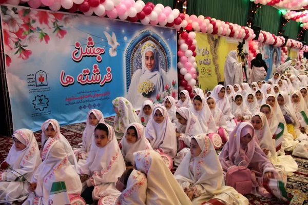 جشن عبادت ۱۳۰۰ نفر از دختران منطقه ۱۰ در مهدیه امام حسن مجتبی(ع)