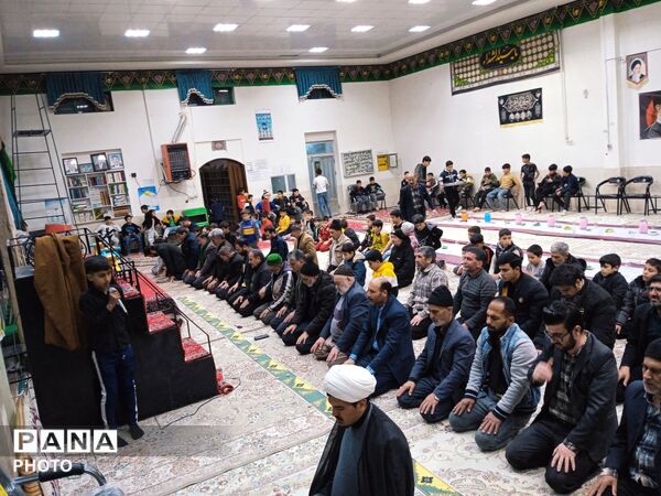  قرائت قرآن همزمان با اولین روز شهادت رهبر معظم انقلاب