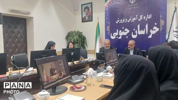 آیین تجلیل از برگزیدگان جشنواره «نوجوان سالم» و طرح «یاریگران زندگی»