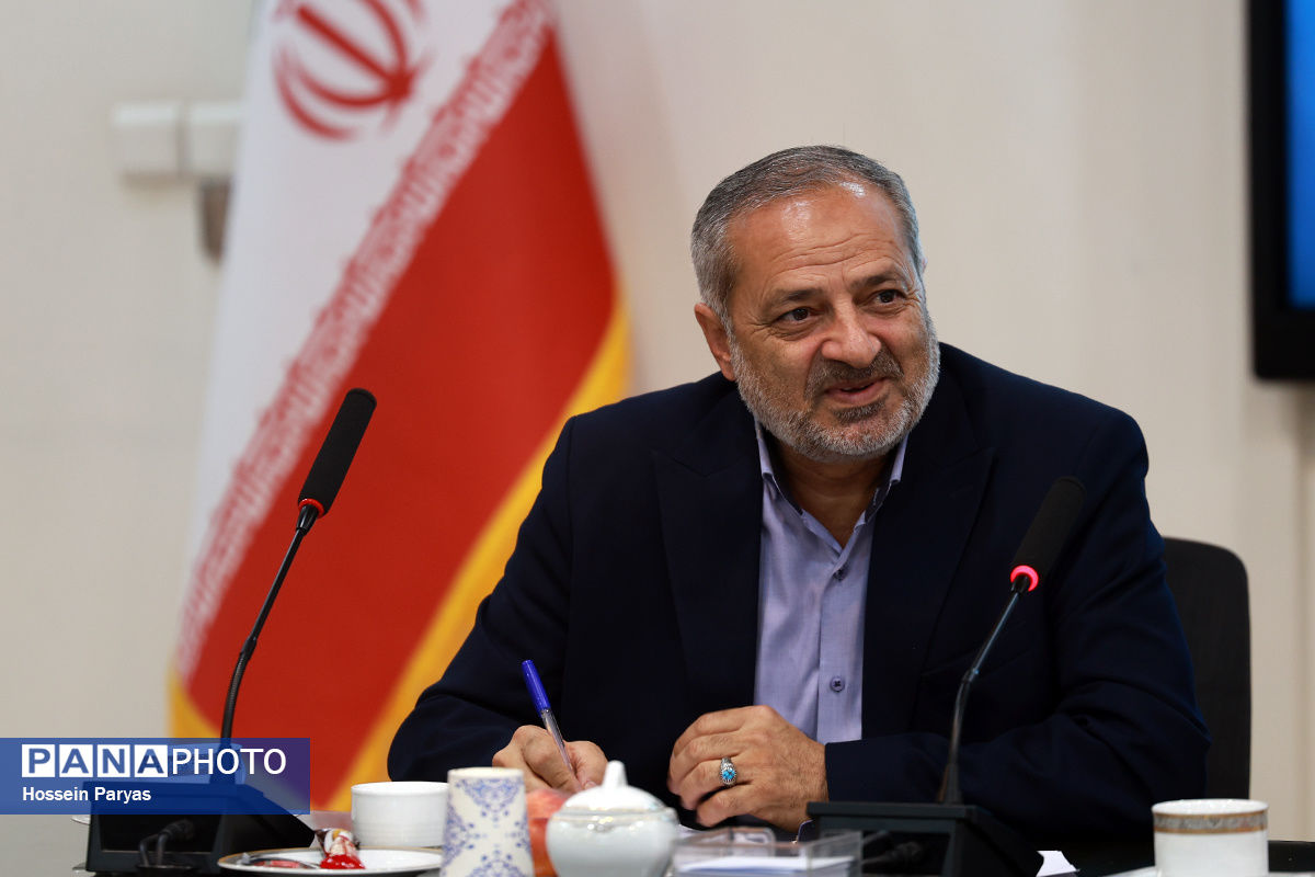 کاظمی برنامه‌های خوبی برای حل مشکلات و چالش‌های وزارت آموزش و پرورش ارائه کرده است