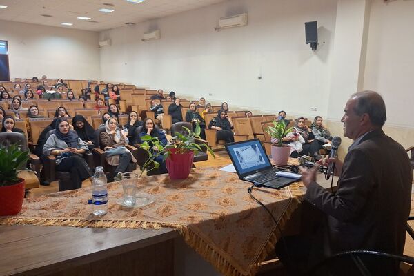 کارگاه آموزشی پیشگیری از آسیب‌های اجتماعی در آموزشگاه معارف۶ ناحیه ۳